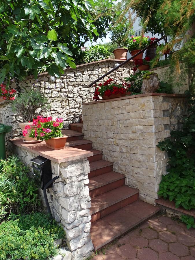 Apartments Radovic Labin  Exterior foto